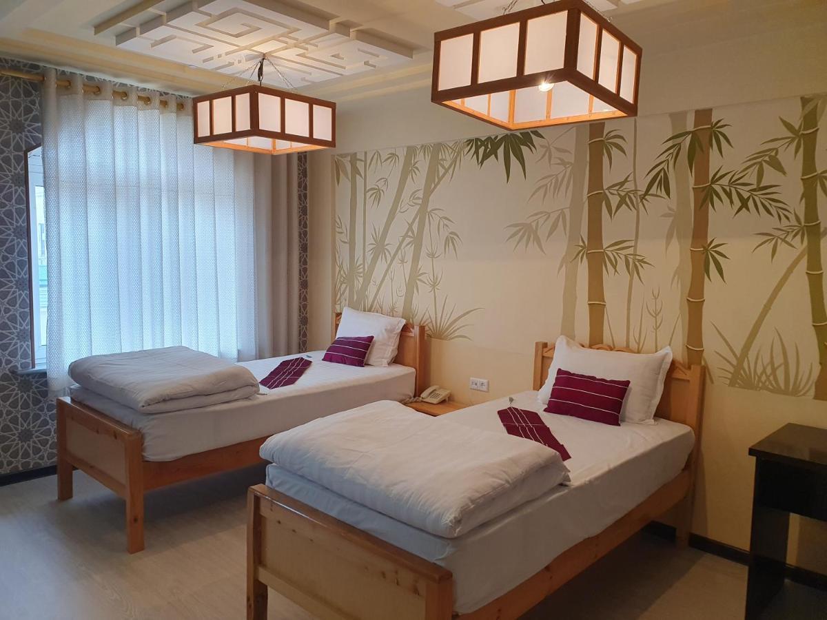 Qamar Hotel Buxoro Luaran gambar