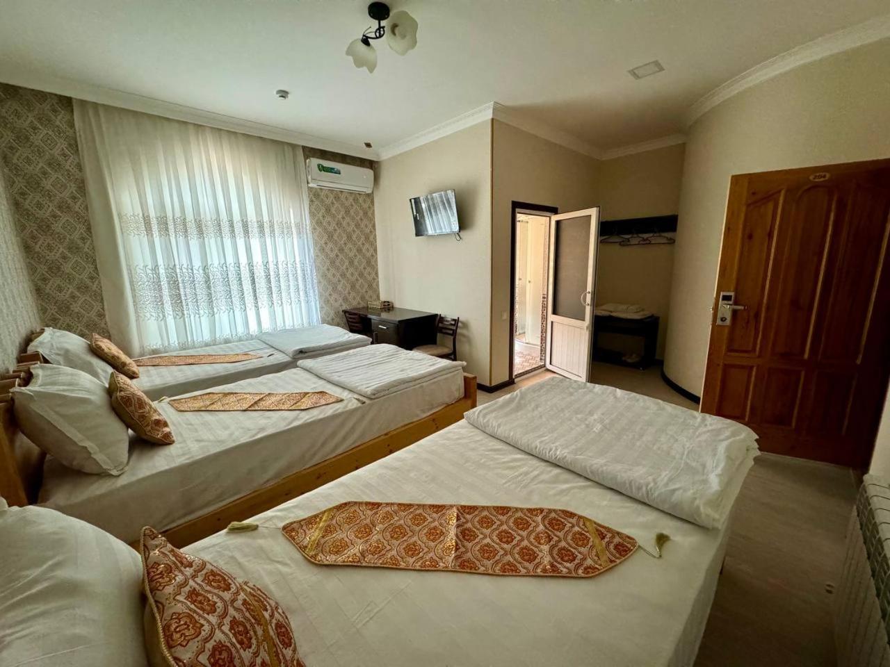 Qamar Hotel Buxoro Luaran gambar
