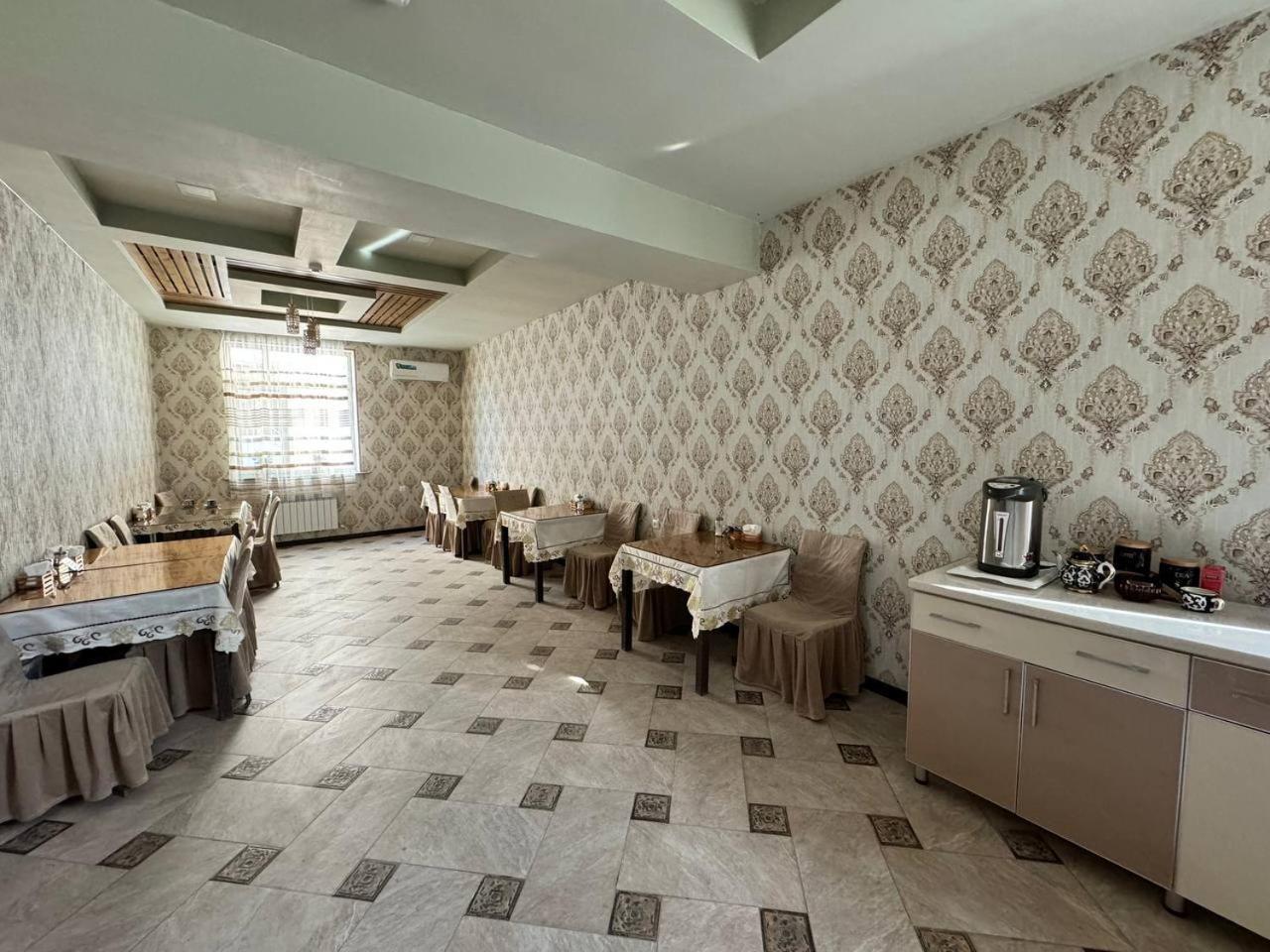 Qamar Hotel Buxoro Luaran gambar