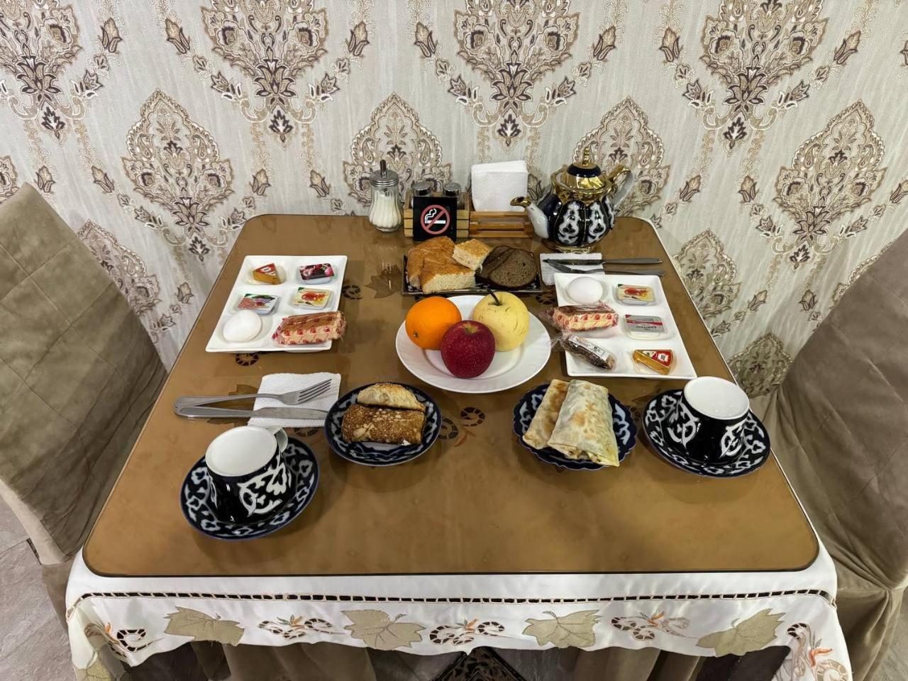 Qamar Hotel Buxoro Luaran gambar