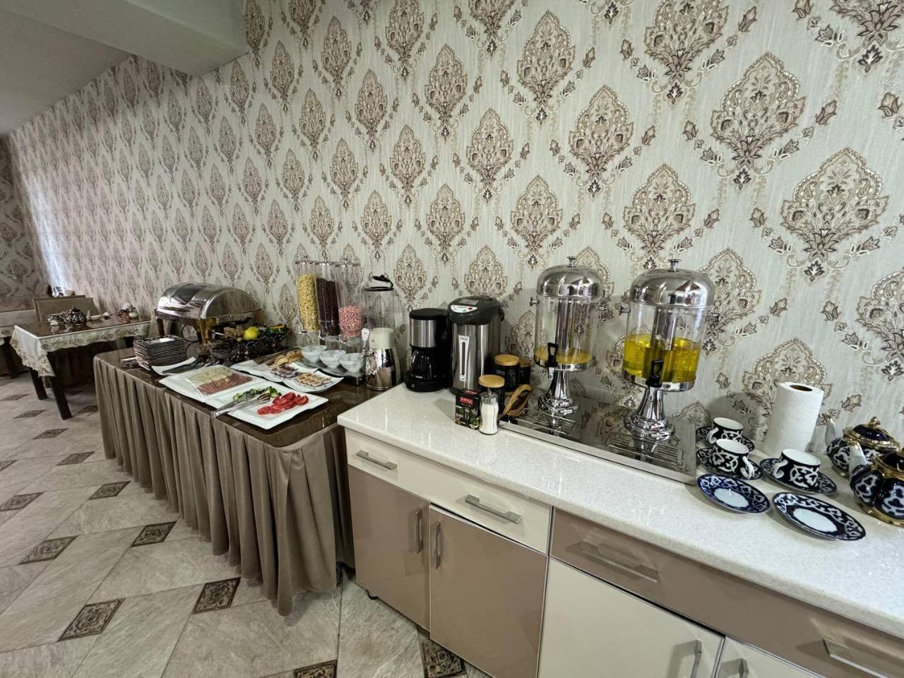 Qamar Hotel Buxoro Luaran gambar