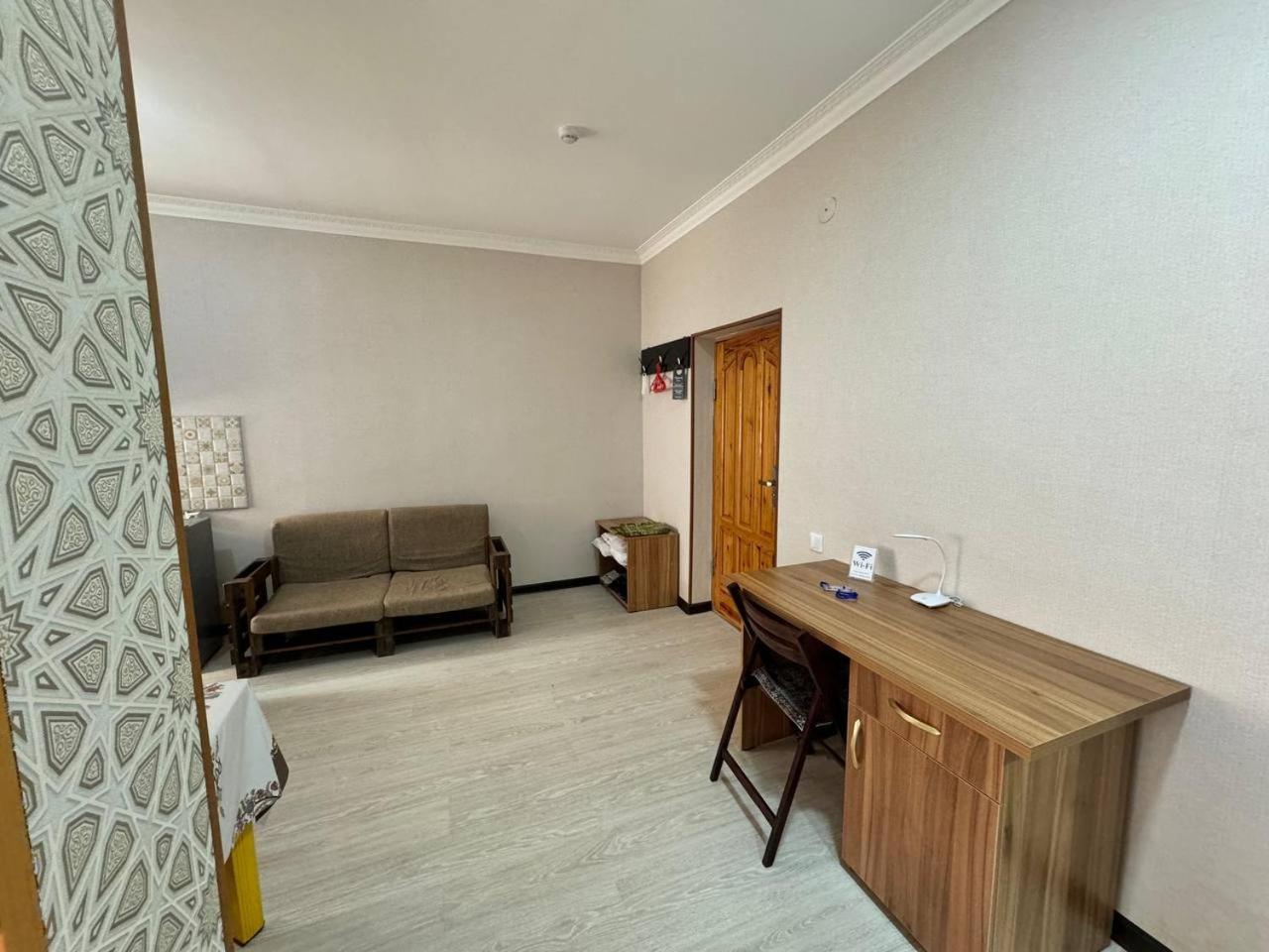 Qamar Hotel Buxoro Luaran gambar